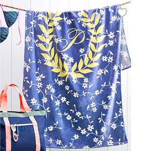 NWT VICTORIA’S SECRET Oversized beach towel NEW